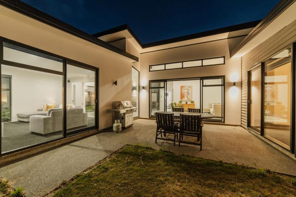 Zenith Escapes Your Quintessential 4br Haven Holiday home *